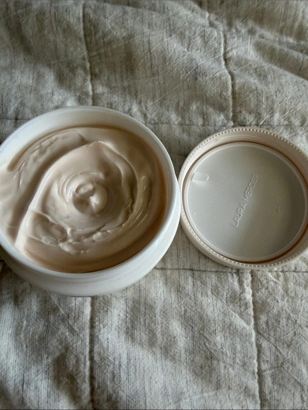 laura mercier Ambre Vanille Serum Body Cream - tried once